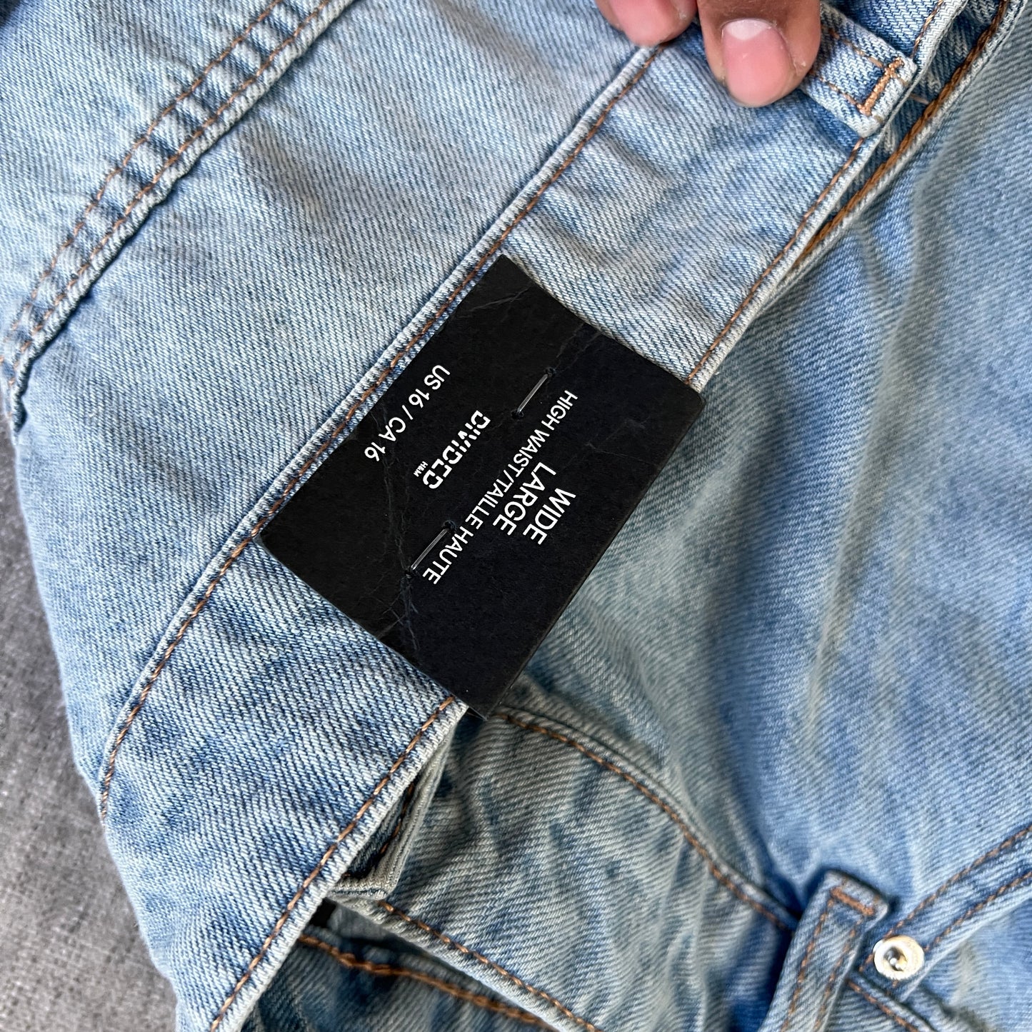 H&M Súper Baggy Washed Jeans