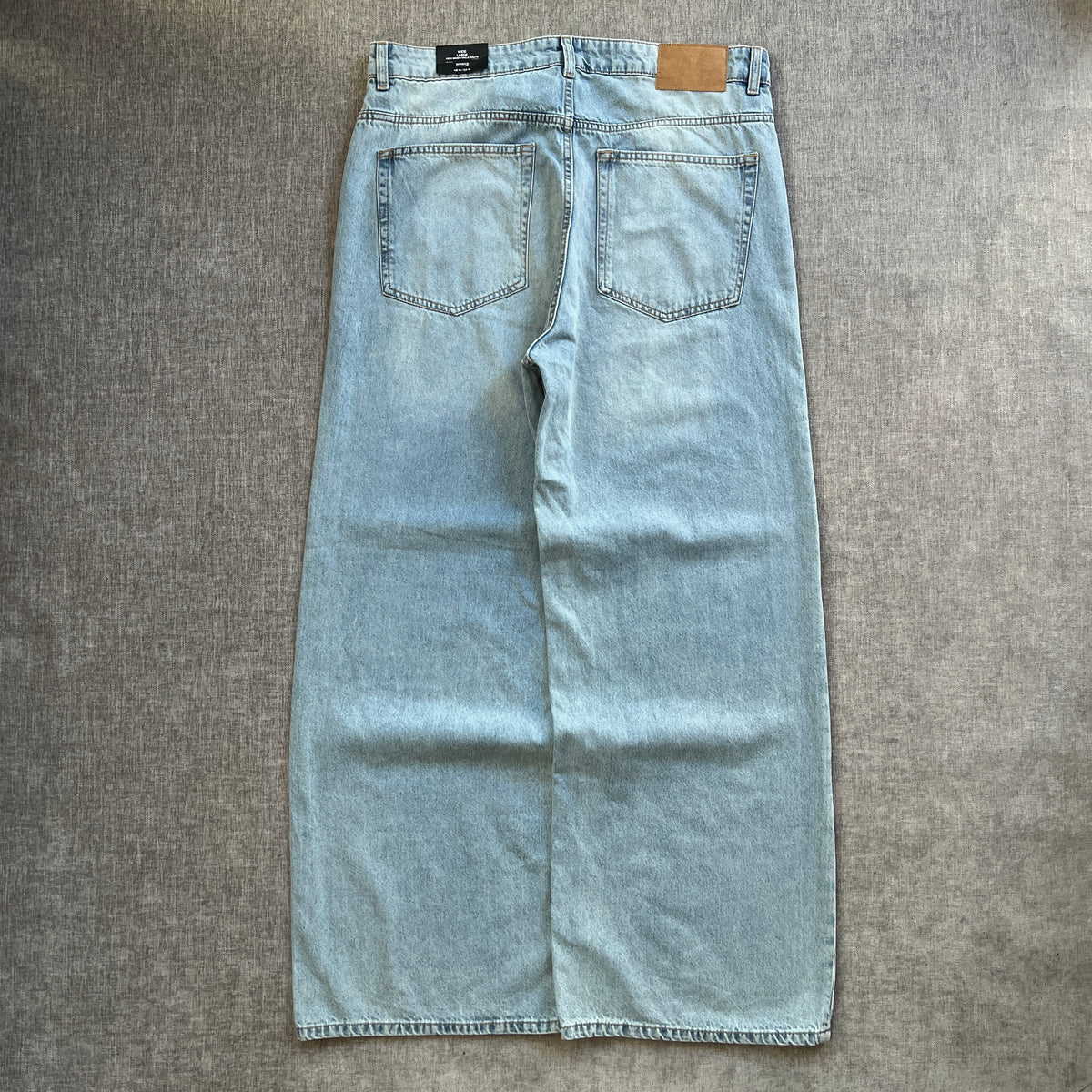 H&M Súper Baggy Washed Jeans