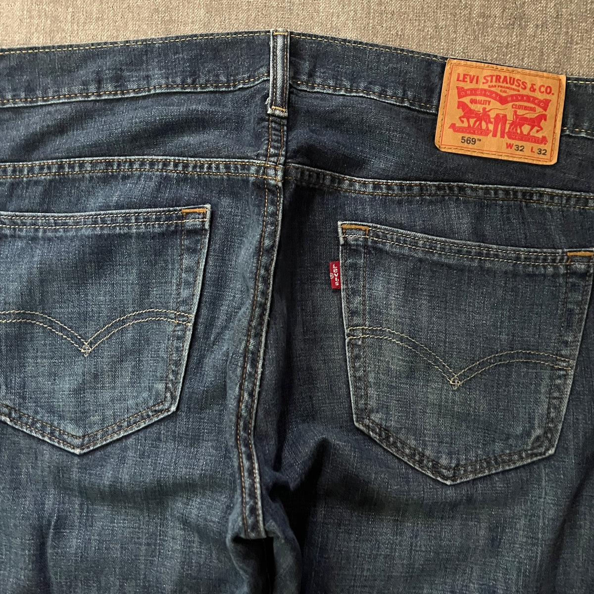 Levi's 569 Relaxed Straight Fit
