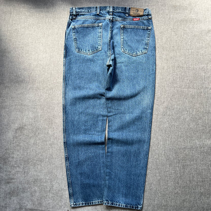 Wrangler Classic Fit Jeans