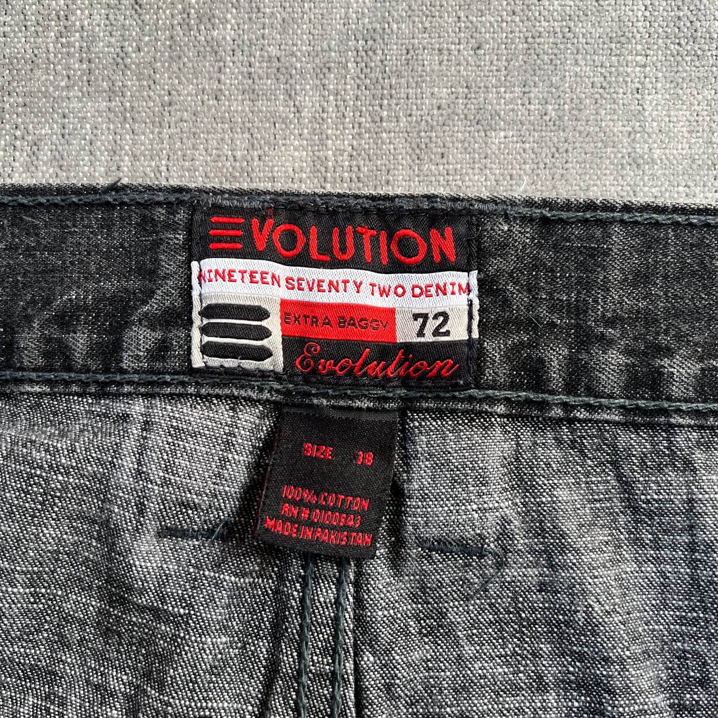 Evolution Super Baggy Washed Jort