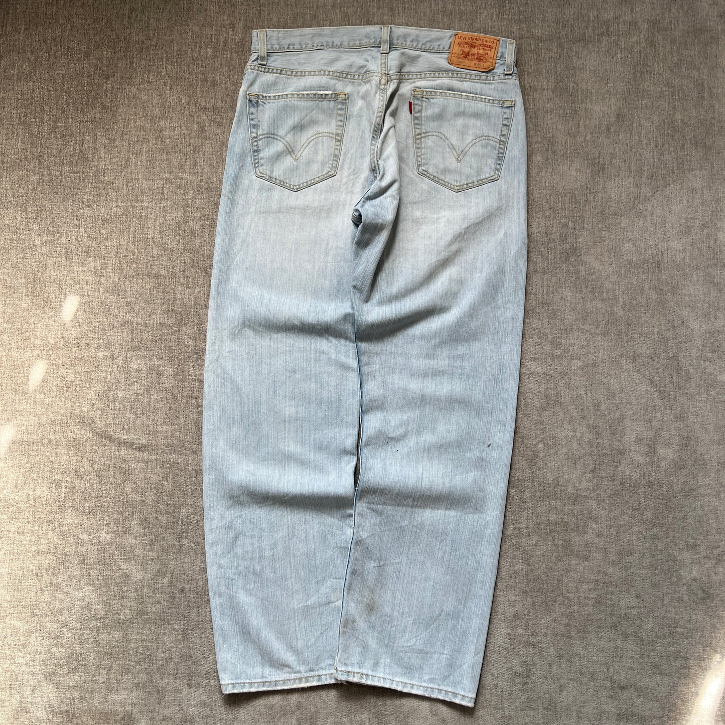 Levis 505 Classic Fit Jeans