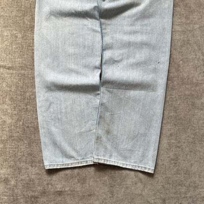 Levis 505 Classic Fit Jeans