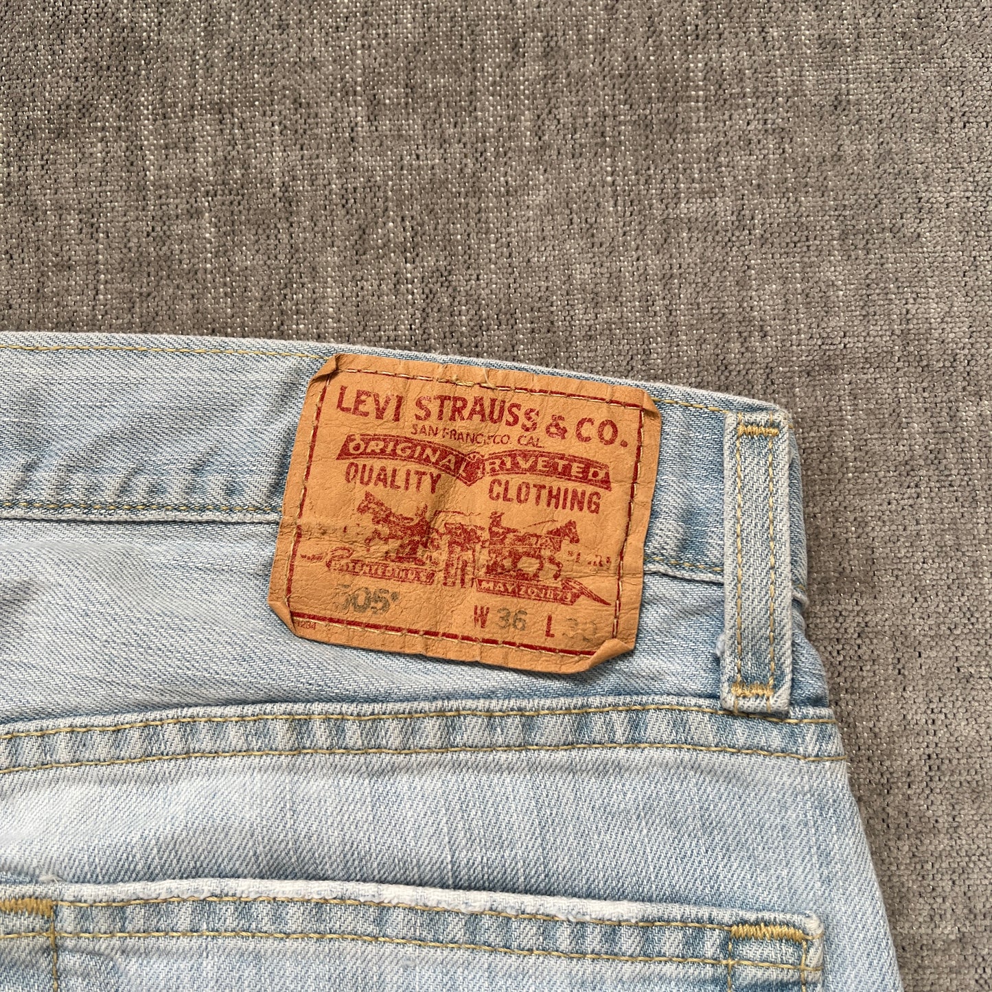 Levis 505 Classic Fit Jeans