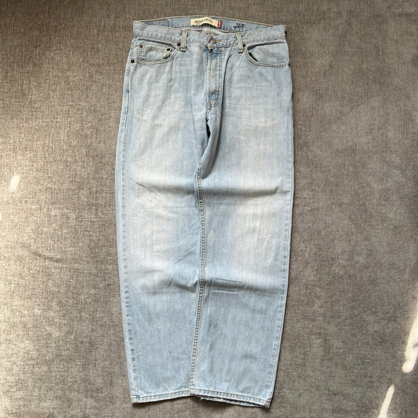 Levis 505 Classic Fit Jeans