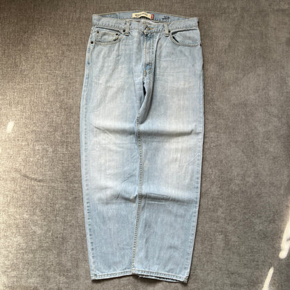 Levis 505 Classic Fit Jeans