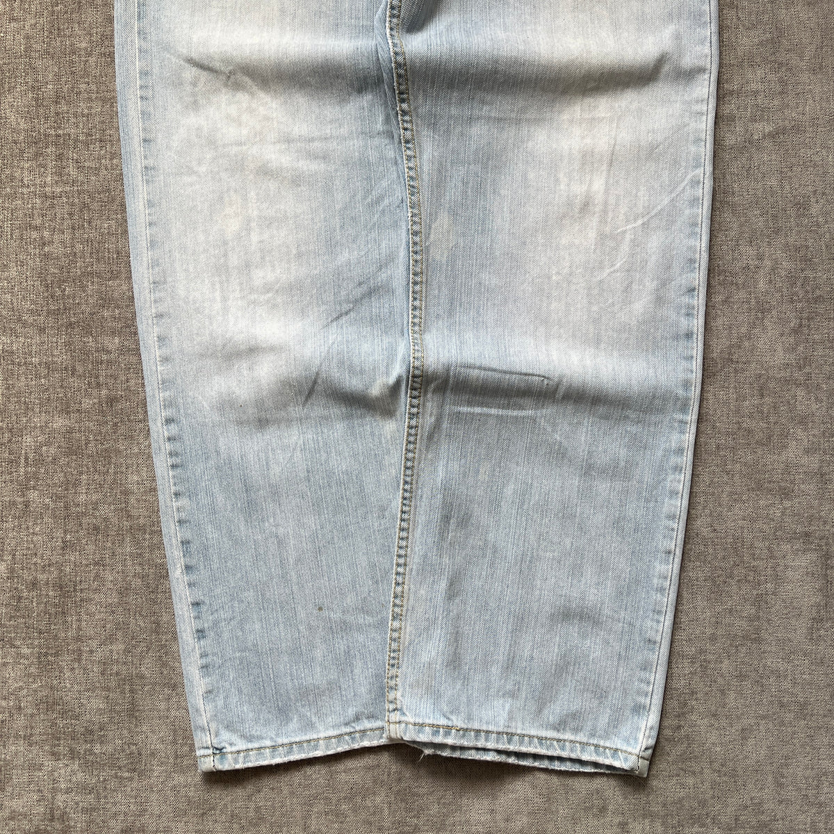 Levis 505 Classic Fit Jeans