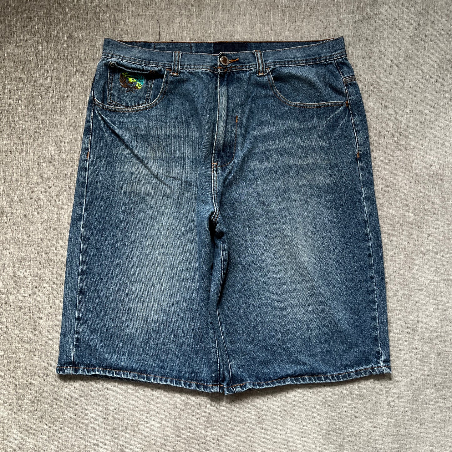 Phat Farm Embroidery Jort