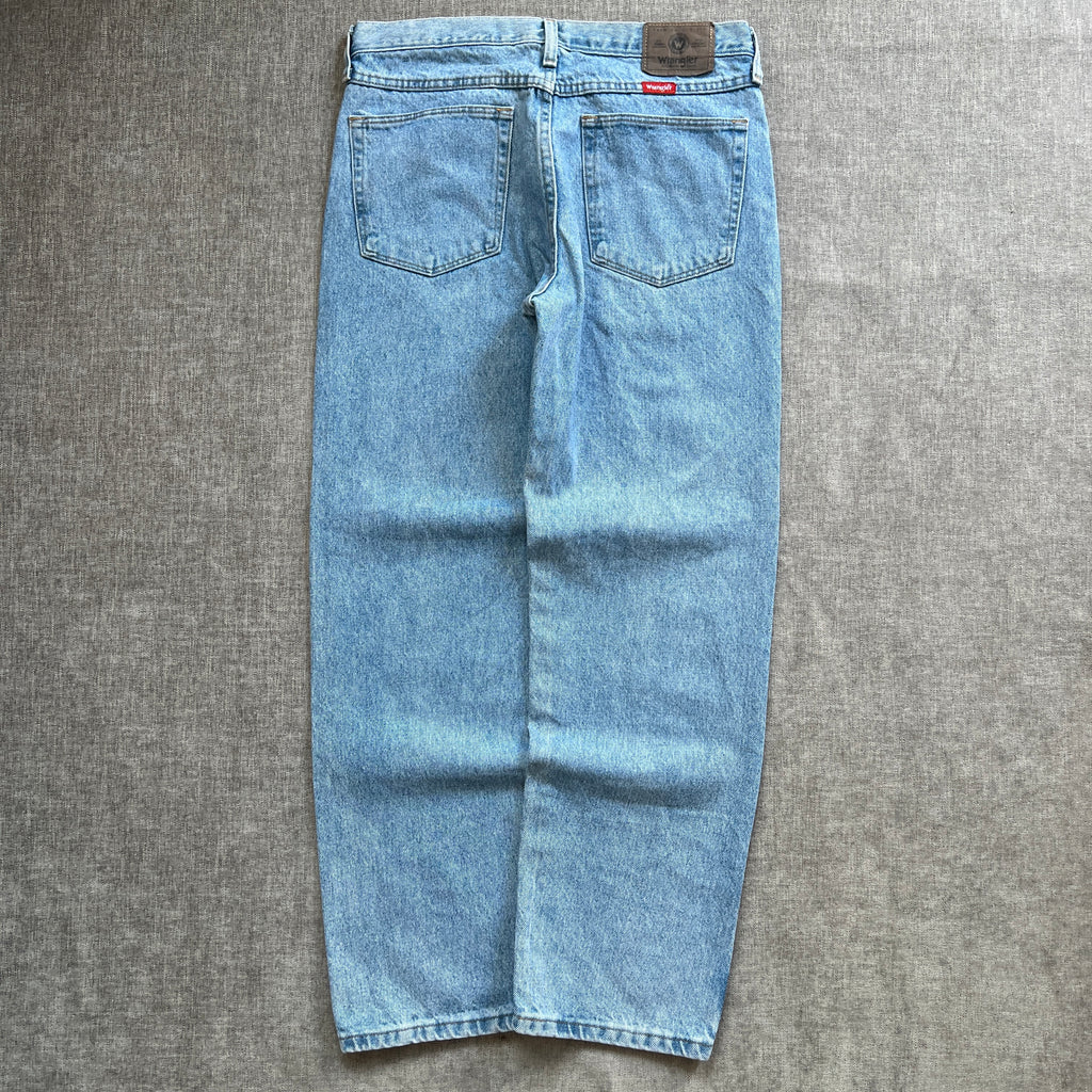 Wrangler Classic Fit Jeans