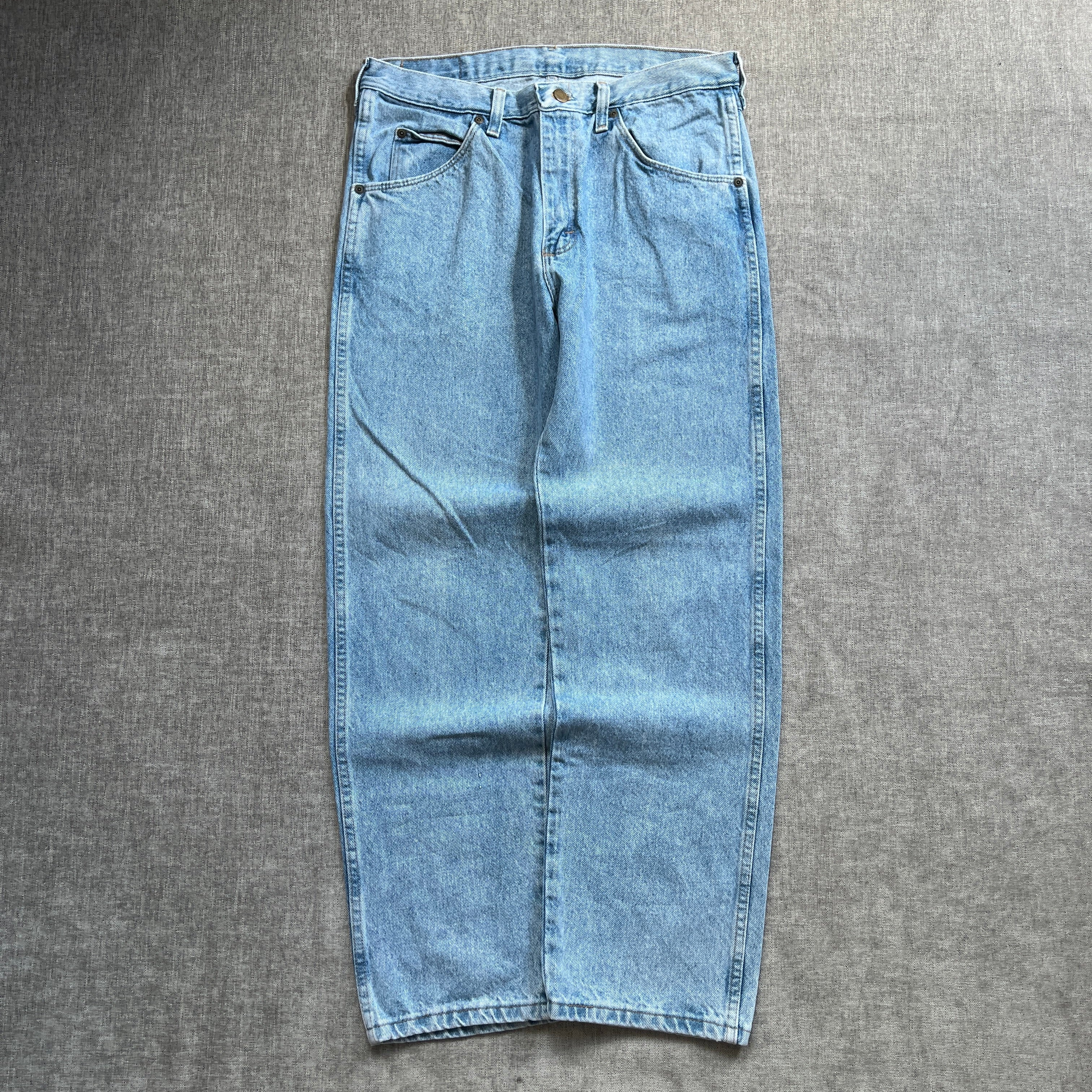 Wrangler Classic Fit Jeans