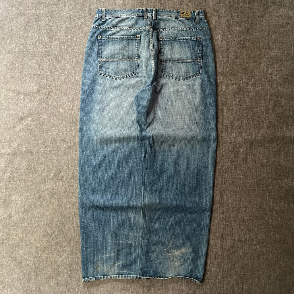 Artery Baggy Washed Jeans