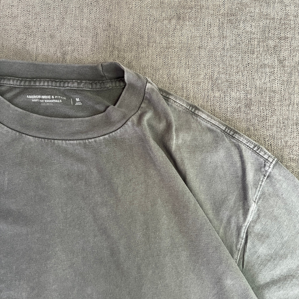 Abercrombie & Fitch Basic Tee