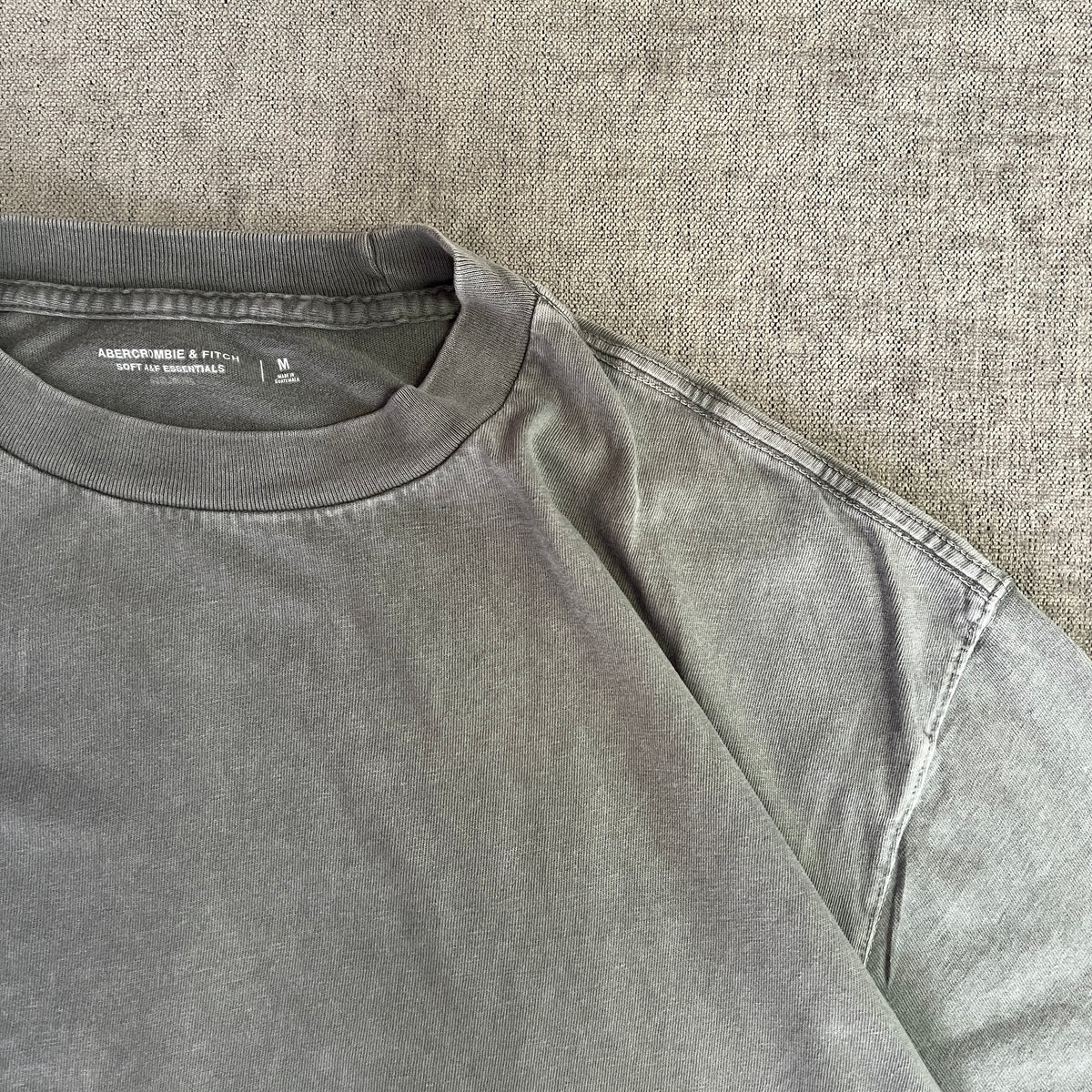 Abercrombie & Fitch Basic Tee